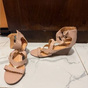 Title: XOXO Women’s Nude Wedge Sandals - Size 7 US